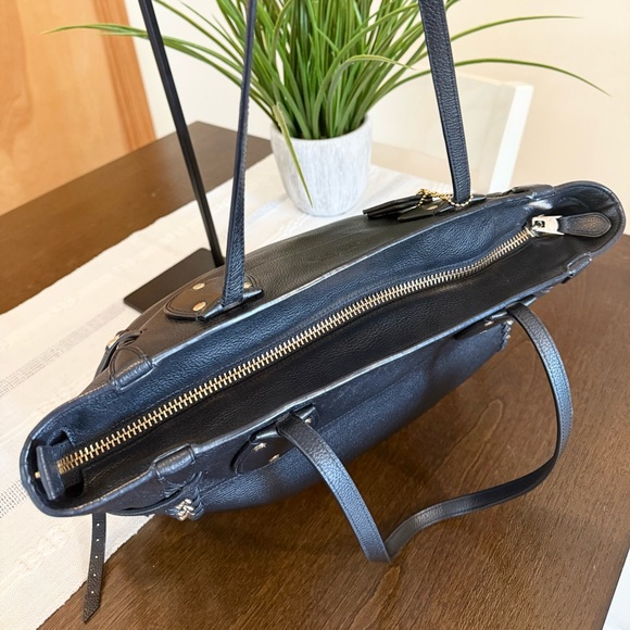 Coach Tatum Tote With Whiplash Detail - Picture 5 of 10